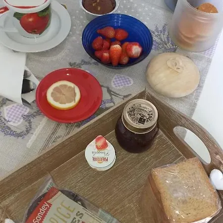 Il Glicine Nascosto Couette-café