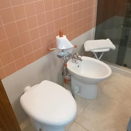 Alojamento de Acomodação e Pequeno-almoço Il Glicine Nascosto 3*